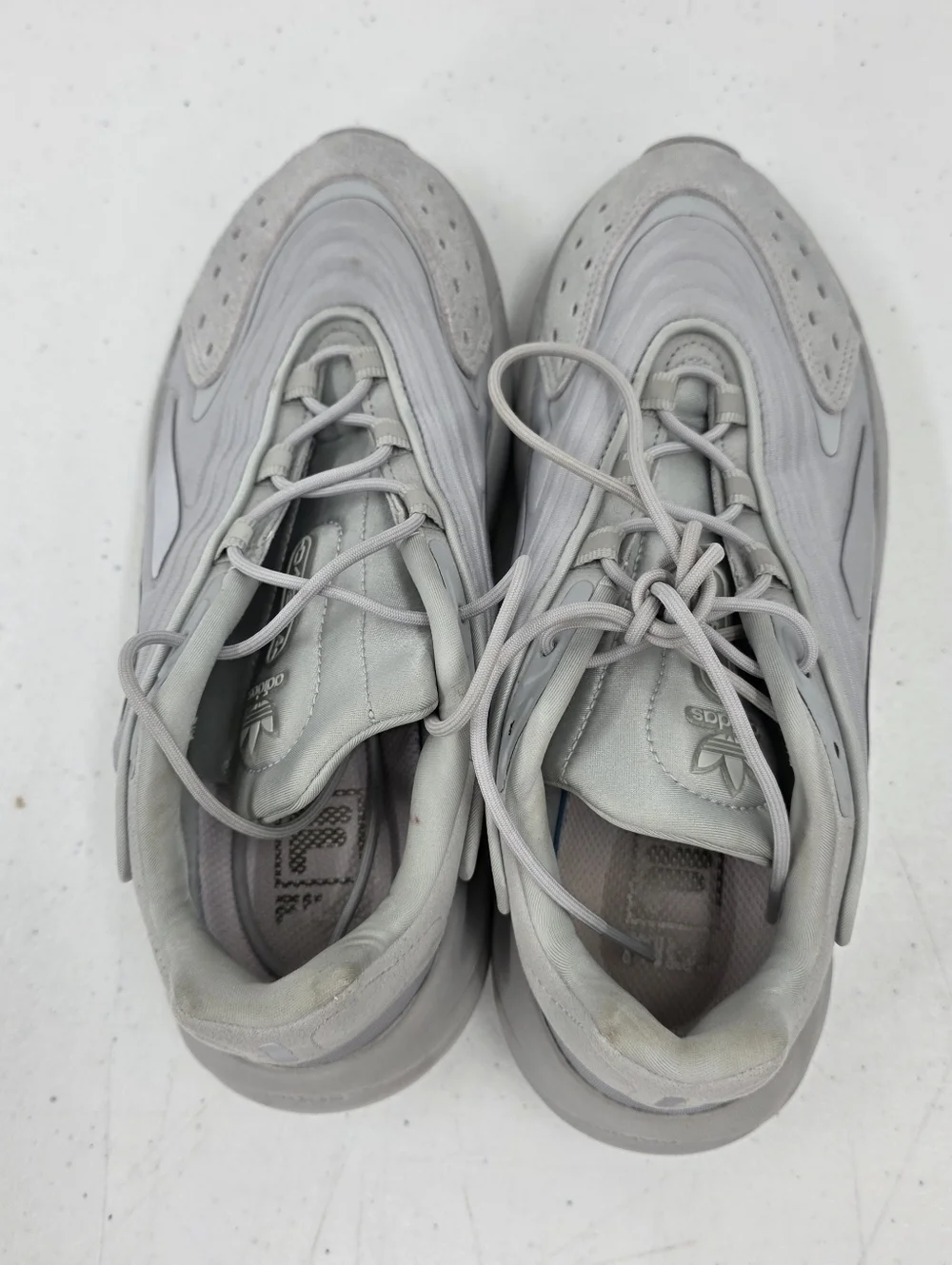 adidas Originals Ozelia‎ Men's Silver Triple Grey Shoe Sneakers HO4252 Size 7.